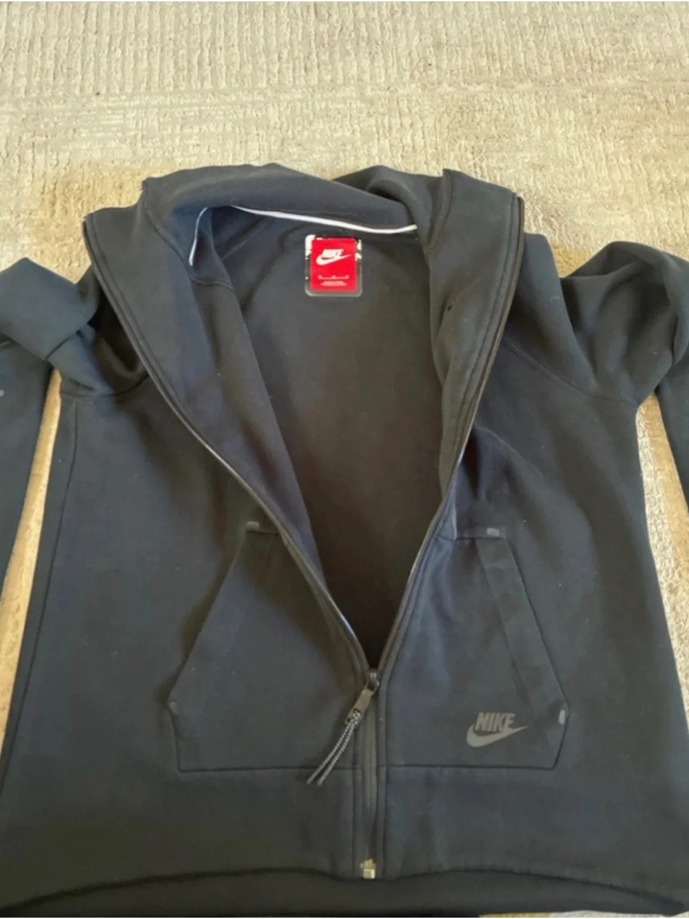 Nike Black Full-Zip Performance Jacket with Water-Resistant Chest Pocket